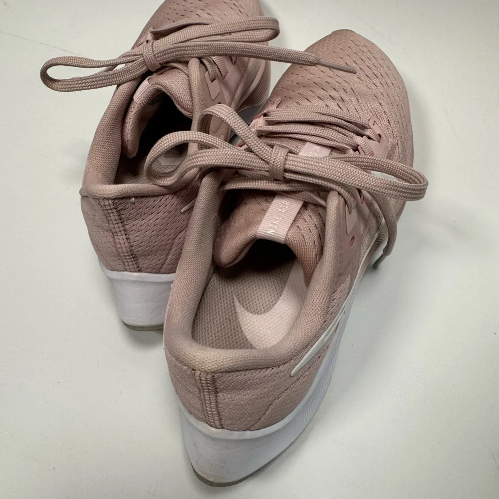 Nike Women’s Air Zoom Pegasus 38 - Picture 5 of 5